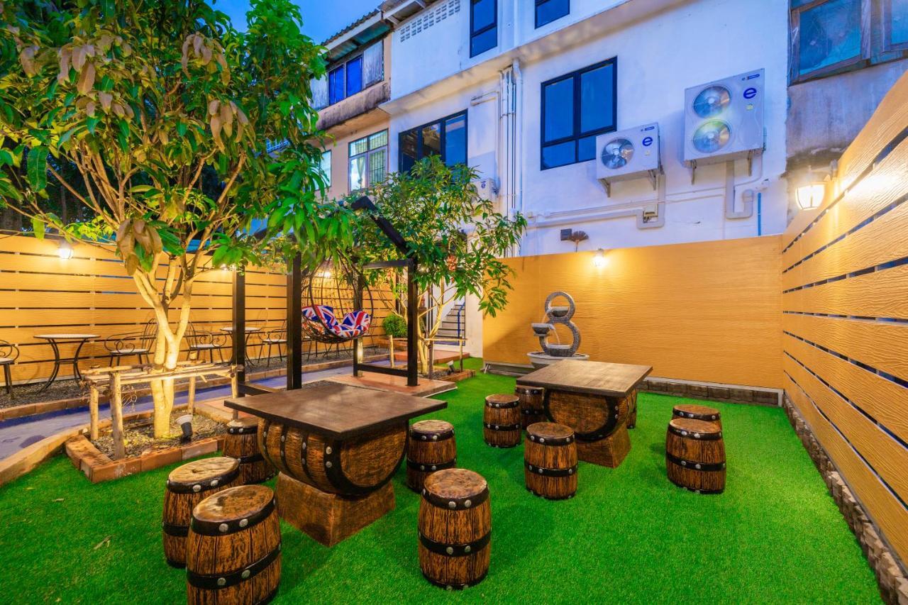 Marco Polo Phuket Poshtel & Bistro Hostel Exterior foto